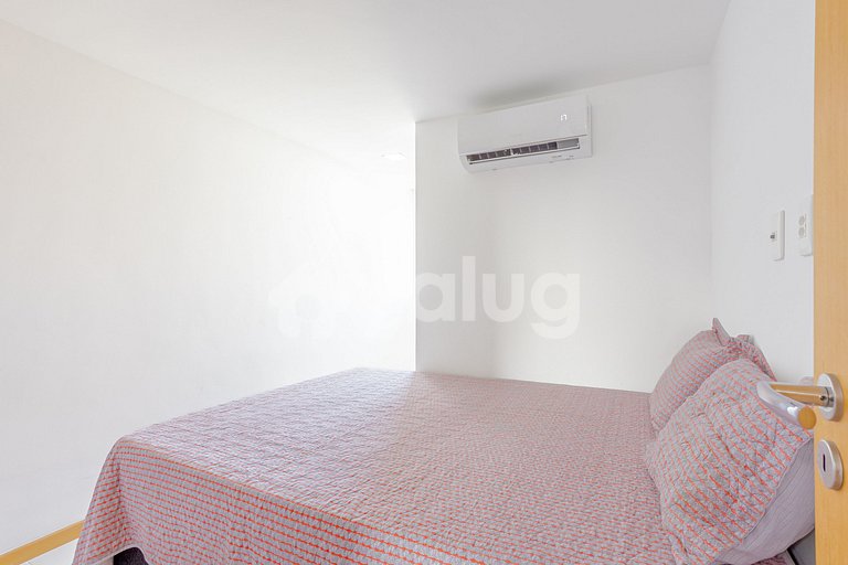 Beautiful Beachfront Apartment with 4 Suites - Itacimirim