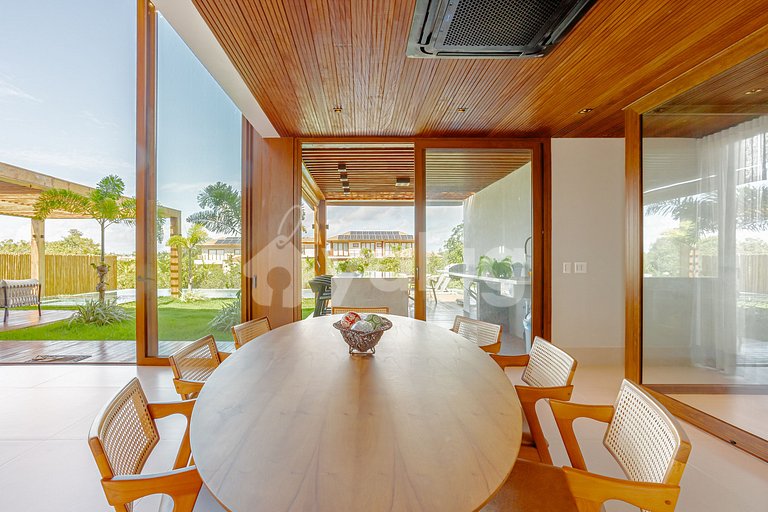 Great Mansion with 5 Suites and Swimming Pool-Praia do Forte