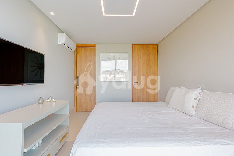 Great Mansion with 5 Suites and Swimming Pool-Praia do Forte