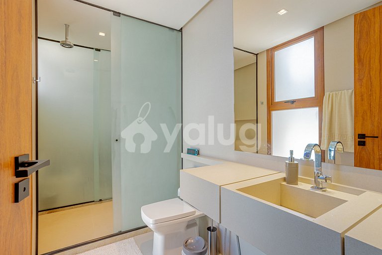 Great Mansion with 5 Suites and Swimming Pool-Praia do Forte