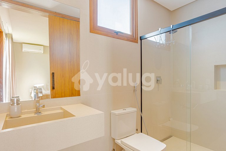 Great Mansion with 5 Suites and Swimming Pool-Praia do Forte