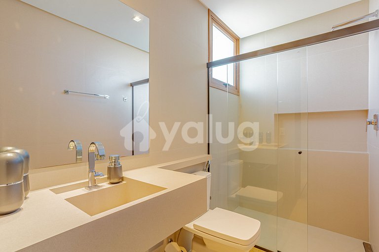 Great Mansion with 5 Suites and Swimming Pool-Praia do Forte