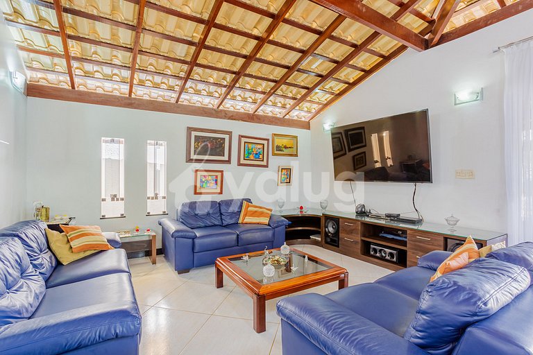 Casa 7 Dormitorios a 50m de la Playa - Guarajuba
