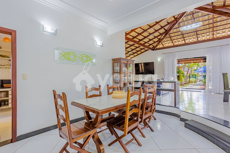 Casa 8 Dormitorios a 50m de la Playa - Guarajuba