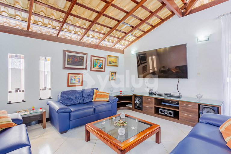 Casa 7 Dormitorios a 50m de la Playa - Guarajuba