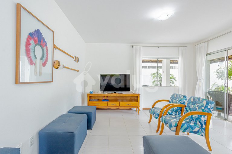 Excelente Casa com Piscina e 3 Suítes a 450m da Praia - Guar
