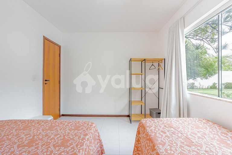 Excelente Casa com Piscina e 3 Suítes a 450m da Praia - Guar