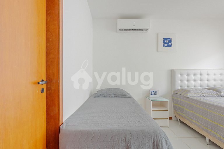 Excellent House with Pool 3 Suites 450m from the Beach