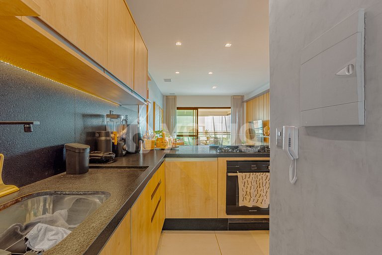 Maravilhoso Apartamento pé na areia com 3 suítes- Itacimirim