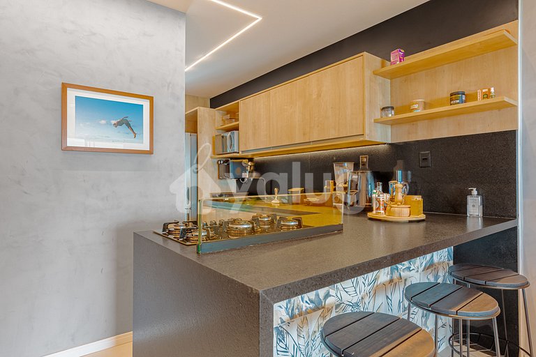 Maravilhoso Apartamento pé na areia com 3 suítes- Itacimirim