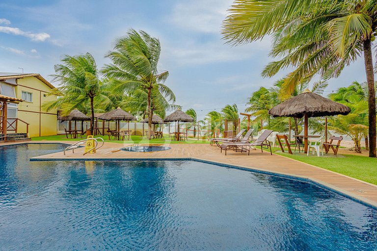 Excelente Apartamento pé na areia com 2 quartos - Itacimirim