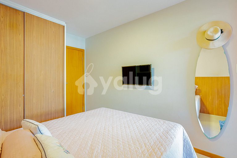 Lindo Apartamento pé na areia com 2 suítes em Itacimirim