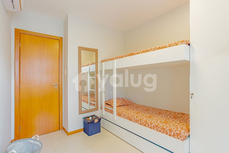 Lindo Apartamento pé na areia com 2 suítes em Itacimirim