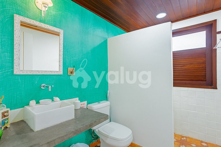 Excelente Casa a 200m da praia com 5/4 - Praia do Forte