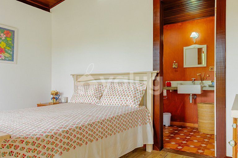 Excelente Casa a 200m da praia com 5/4 - Praia do Forte