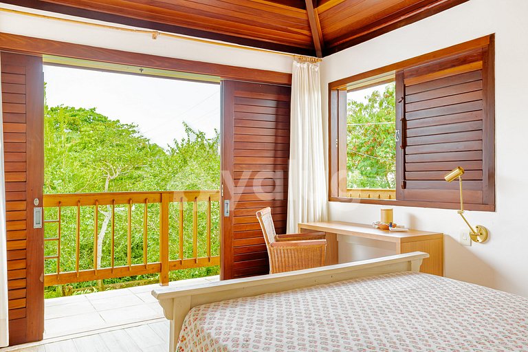 Excelente Casa a 200m da praia com 5/4 - Praia do Forte