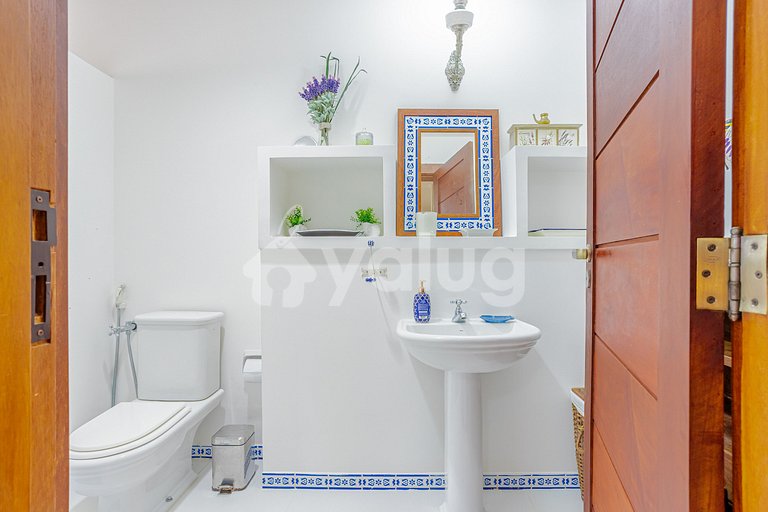Excelente Casa a 200m da praia com 5/4 - Praia do Forte