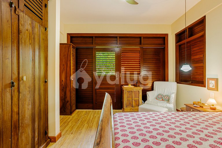 Excelente Casa a 200m da praia com 5/4 - Praia do Forte