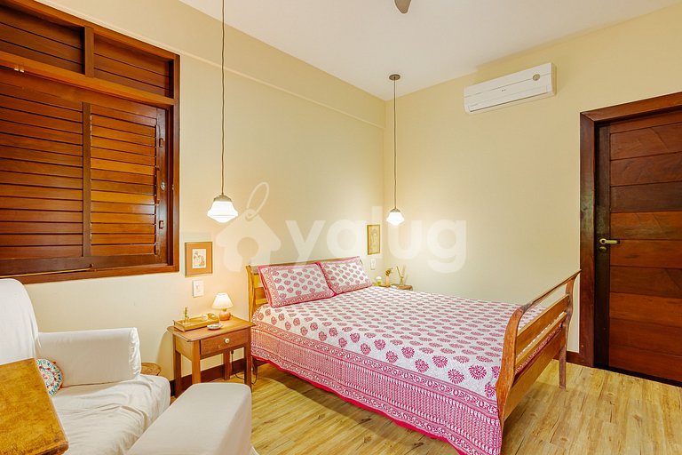 Excellent 5 bedroom house 200m from the beach-Praia do Forte