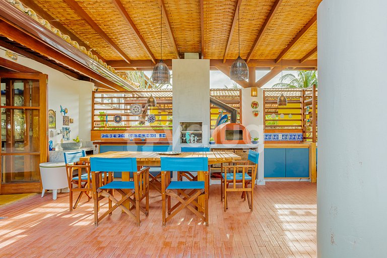 Excelente Casa a 200m da praia com 5/4 - Praia do Forte