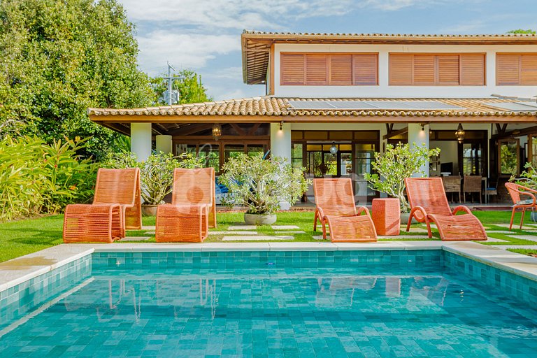 Excelente Casa a 200m da praia com 5/4 - Praia do Forte
