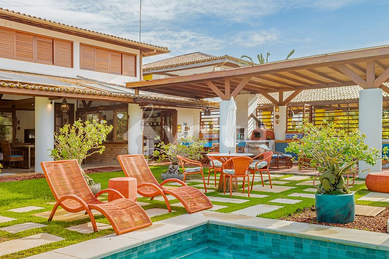 Excelente Casa a 200m da praia com 5/4 - Praia do Forte