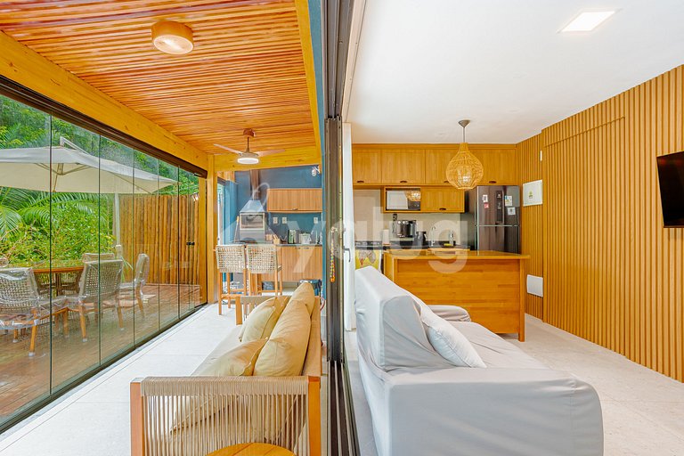 Linda Casa com 3 suítes e Piscina Privada em Praia do Forte