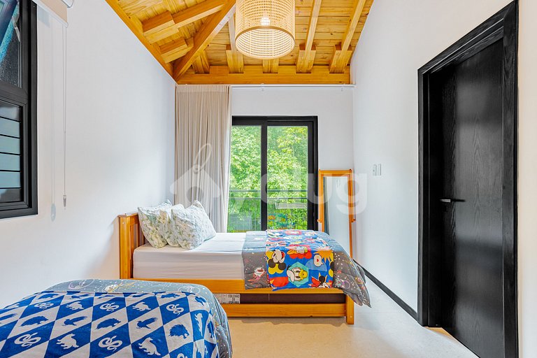 Linda Casa com 3 suítes e Piscina Privada em Praia do Forte