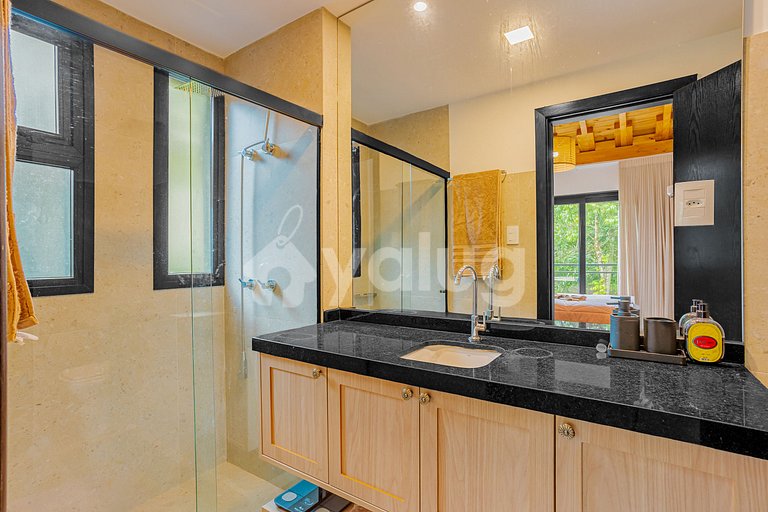 Linda Casa com 3 suítes e Piscina Privada em Praia do Forte