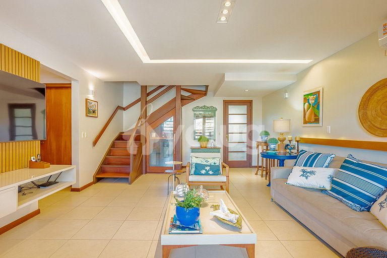 Ótimo apartamento pé na areia com 2 suítes em Praia do Forte