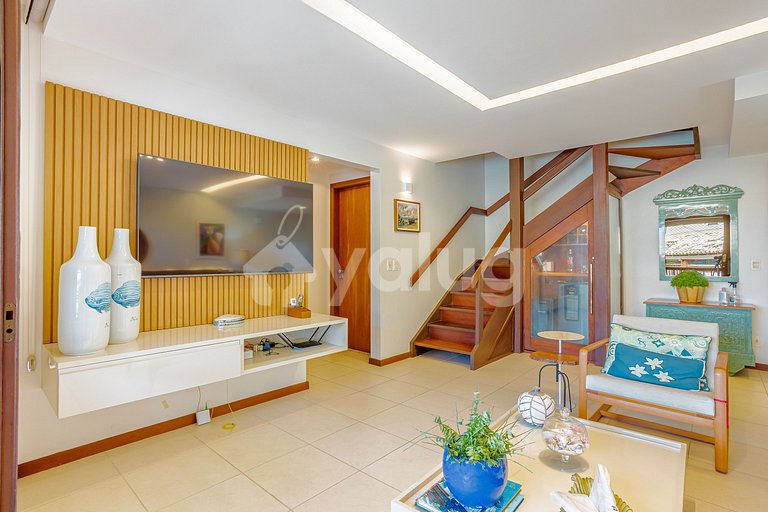 Ótimo apartamento pé na areia com 2 suítes em Praia do Forte