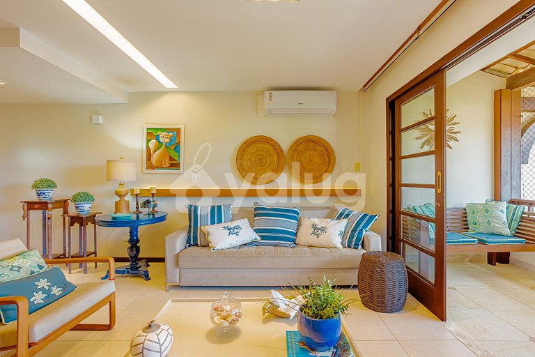 Great beachfront apartment with 2 suites in Praia do Forte
