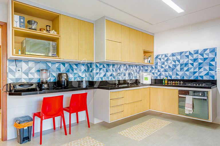 Great House with Pool 600m from the Beach - Barra do Jacuípe