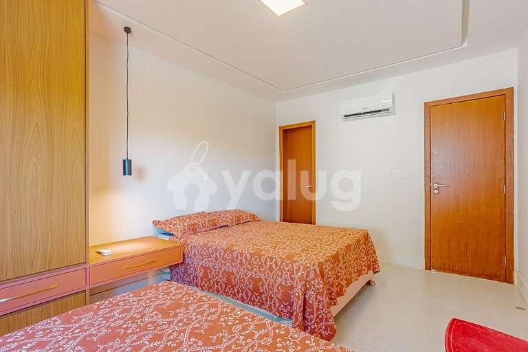Great House with Pool 600m from the Beach - Barra do Jacuípe
