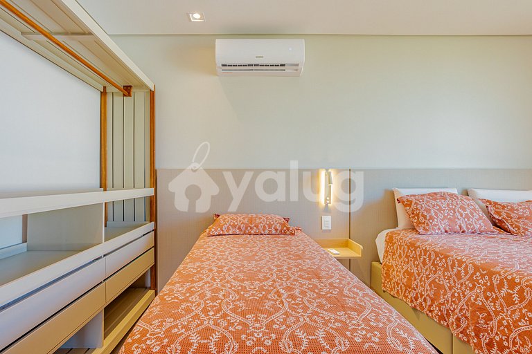 High-Standard House with 7 Suites - Praia do Forte