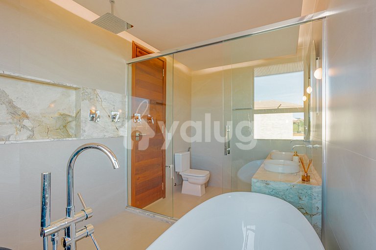 High-Standard House with 7 Suites - Praia do Forte