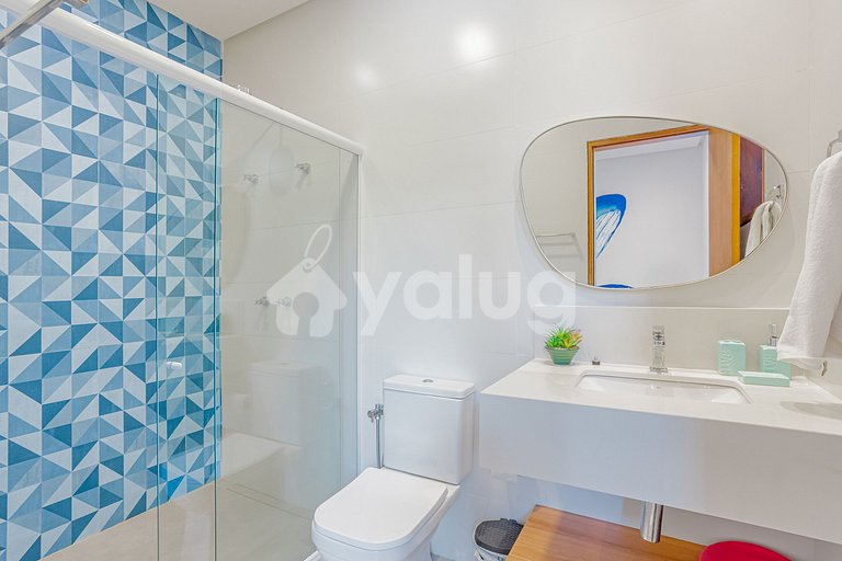 Linda Casa Alto Padrão 5 suítes com piscina Praia do Forte