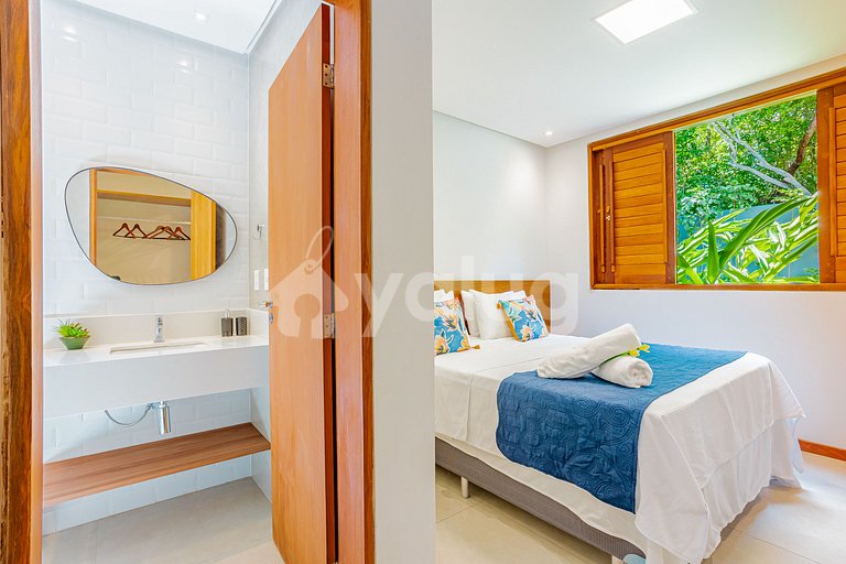 Linda Casa Alto Padrão 5 suítes com piscina Praia do Forte
