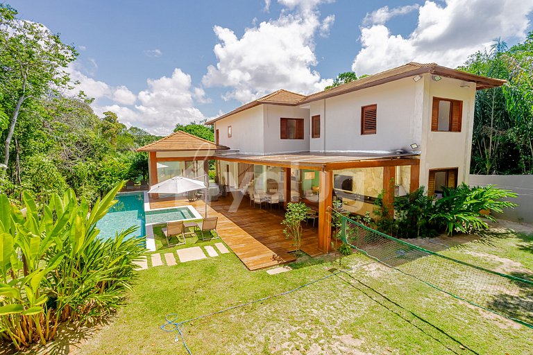 Linda Casa Alto Padrão 5 suítes com piscina Praia do Forte