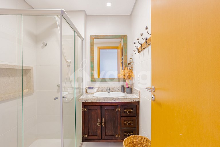 Pretty Duplex with 3 Suites, Right on the Beach - Itacimirim