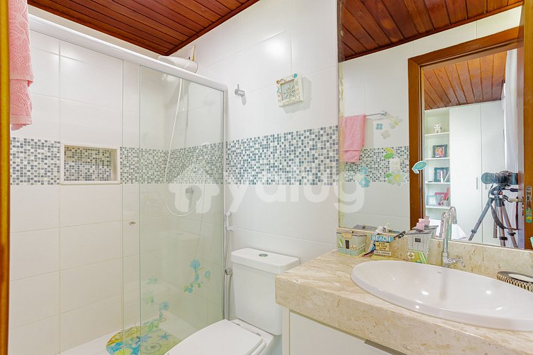 Excelente apartamento frente al mar con 4 suites -Itacimirim