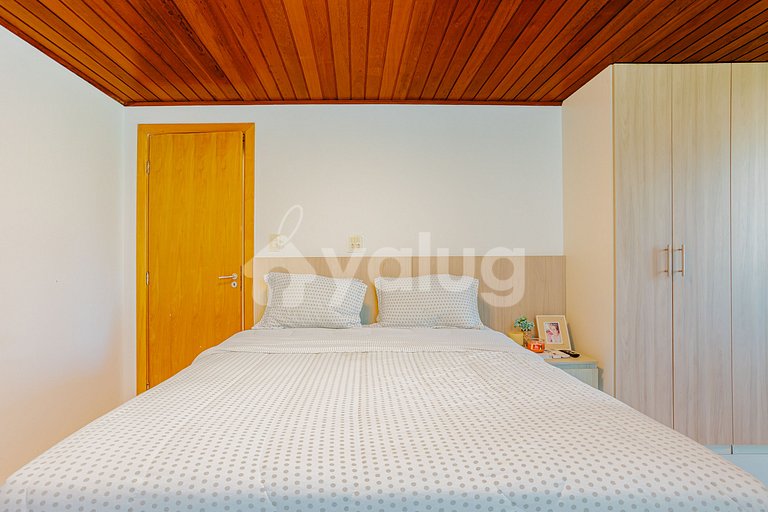 Excelente Apartamento Pé na Areia com 4 Suítes - Itacimirim