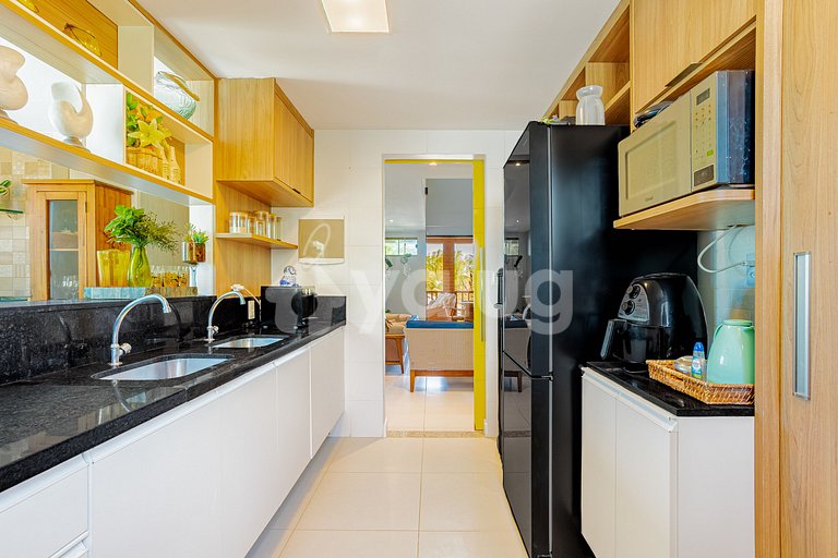 Excellent Beachfront Apartment with 4 Suites - Itacimirim