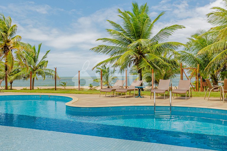 Excellent Beachfront Village with 4 Suites - Itacimirim