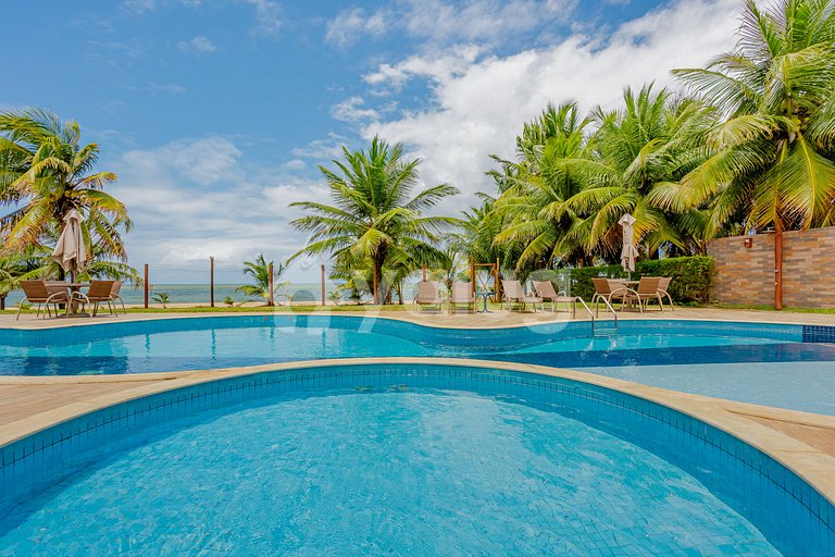 Excellent Beachfront Village with 4 Suites - Itacimirim