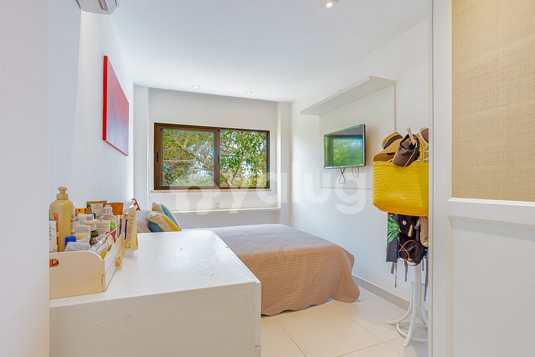 Hermoso apartamento de 3 habitaciones con piscina