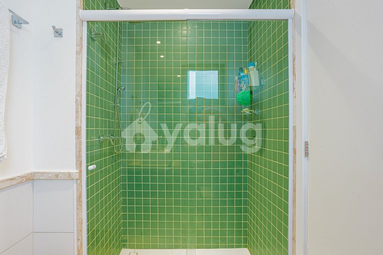 Hermoso apartamento de 3 habitaciones con piscina