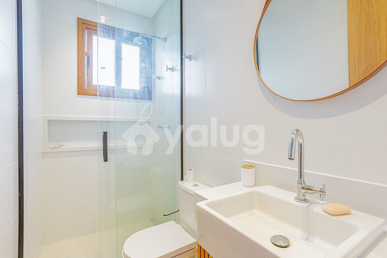 PF122 High Standard House with 4 Suites Praia Bella