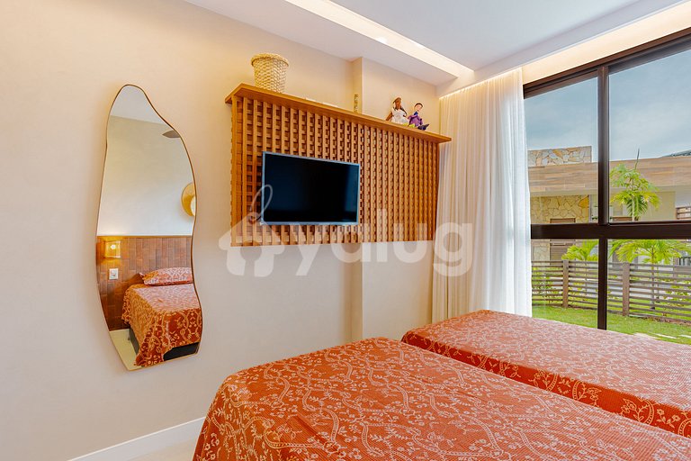 Excellent 4/4 Village in Guarajuba