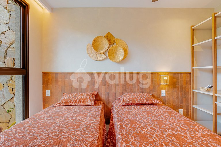 Excellent 4/4 Village in Guarajuba